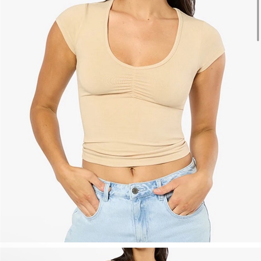 NWT Ruched Tee from WeWoreWhat - Picture 2 of 4